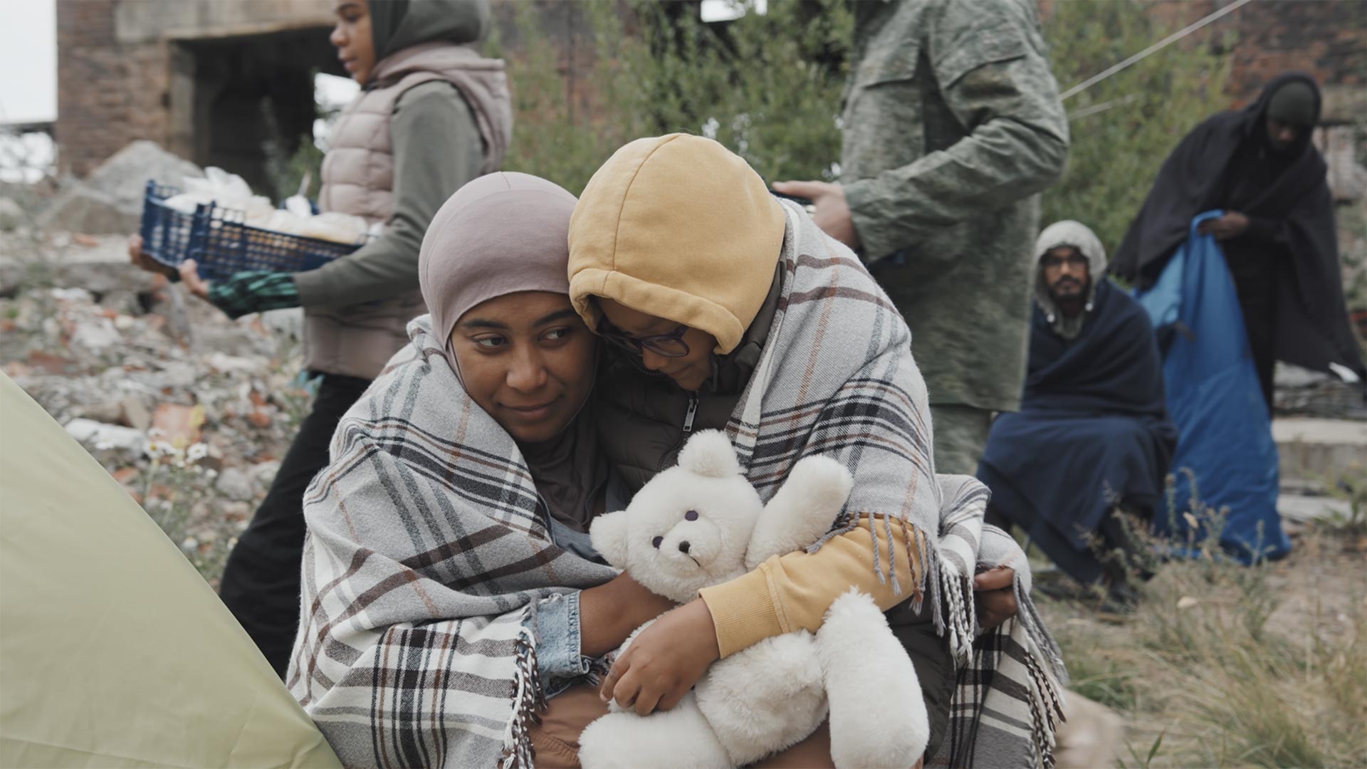 Displaced family